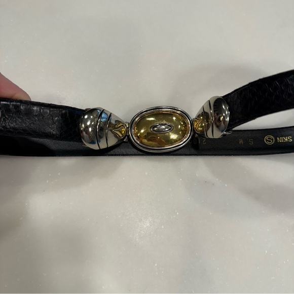 Dame VTG Y2K Black Genuine Snakeskin Belt Silver Tone Gold Tone Oval Buckle Sz S